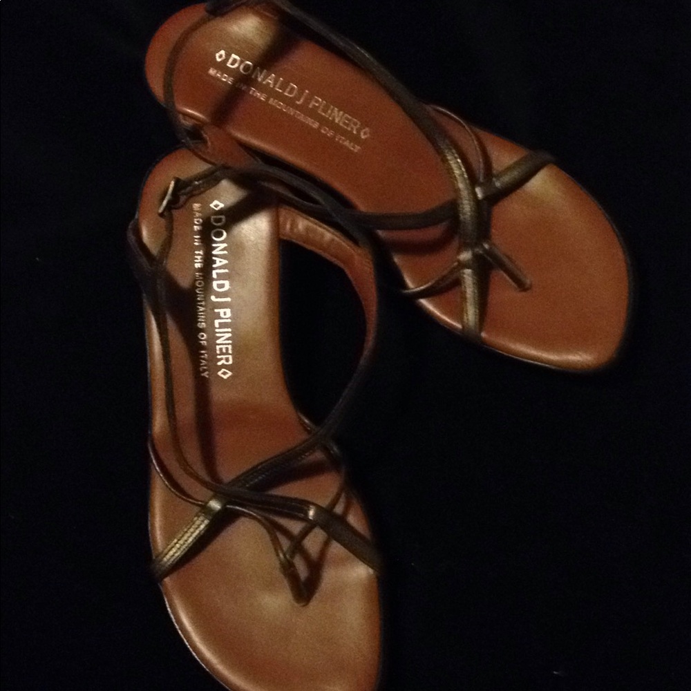 Donald Pliner Shoes